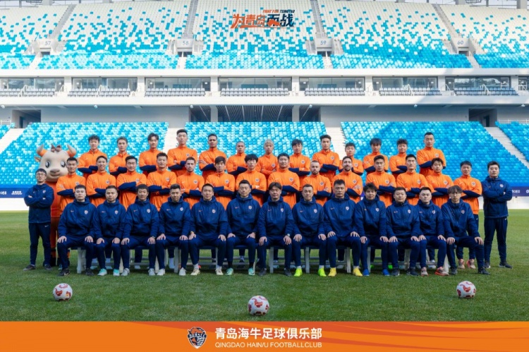青島海牛一線隊(duì)名單：老將鄭龍、薩里奇坐鎮(zhèn)，金洋洋等新援在列