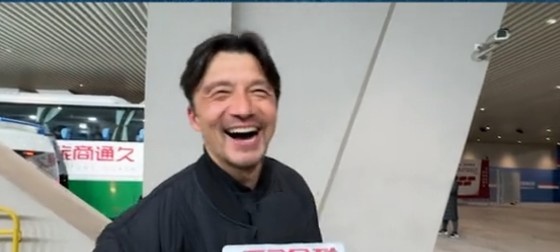 帶孩子和帶球隊(duì)哪個更累？謝暉笑言：都累，但帶孩子更累